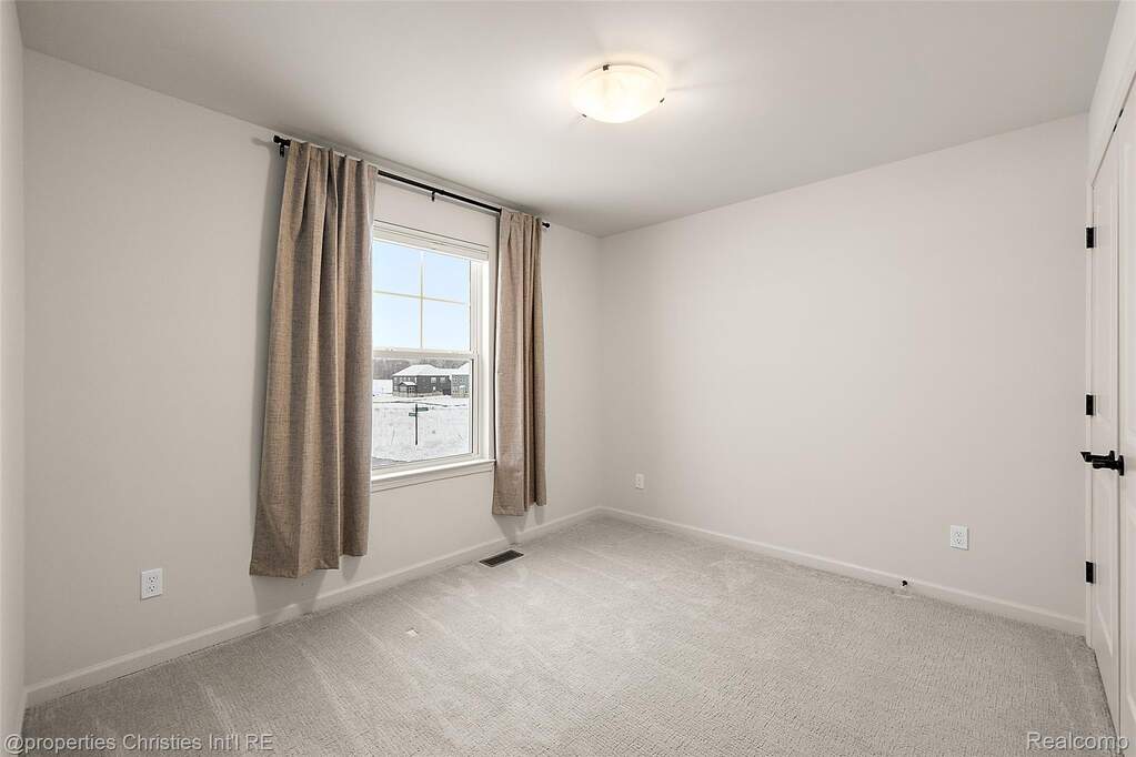4 Bedroom Single Family Home/House's Image 35