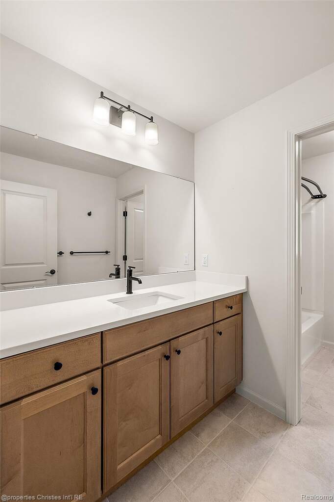 4 Bedroom Single Family Home/House's Image 38