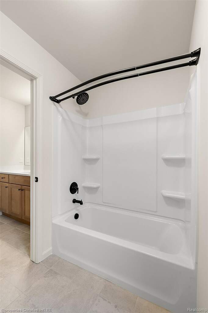 4 Bedroom Single Family Home/House's Image 39