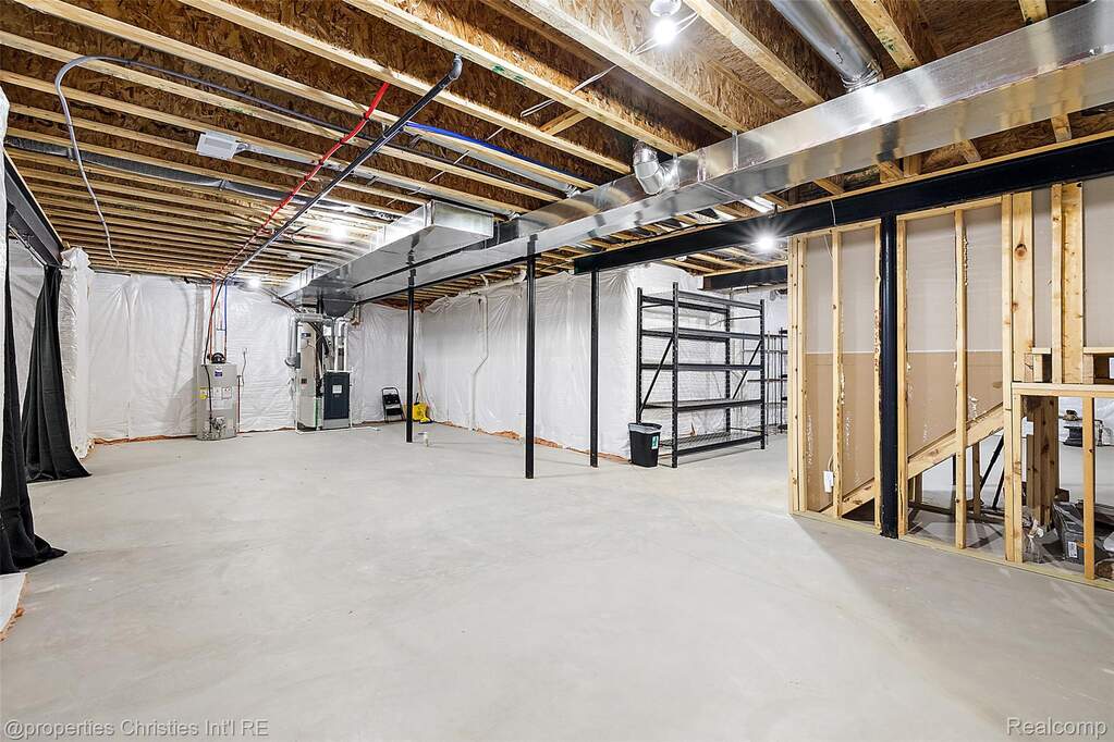 4 Bedroom Single Family Home/House's Image 46