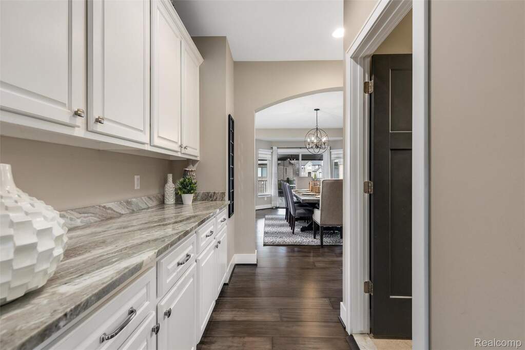 4 Bedroom Single Family Home/House's Image 11