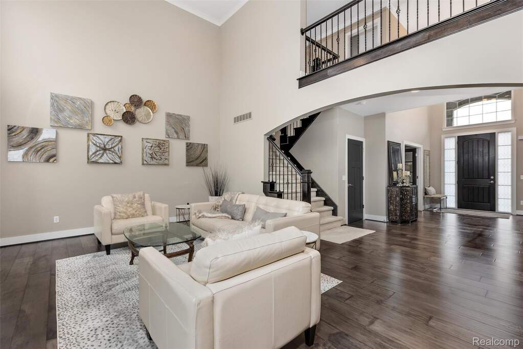 4 Bedroom Single Family Home/House's Image 16