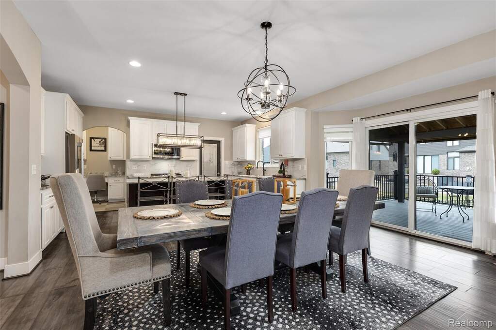 4 Bedroom Single Family Home/House's Image 18