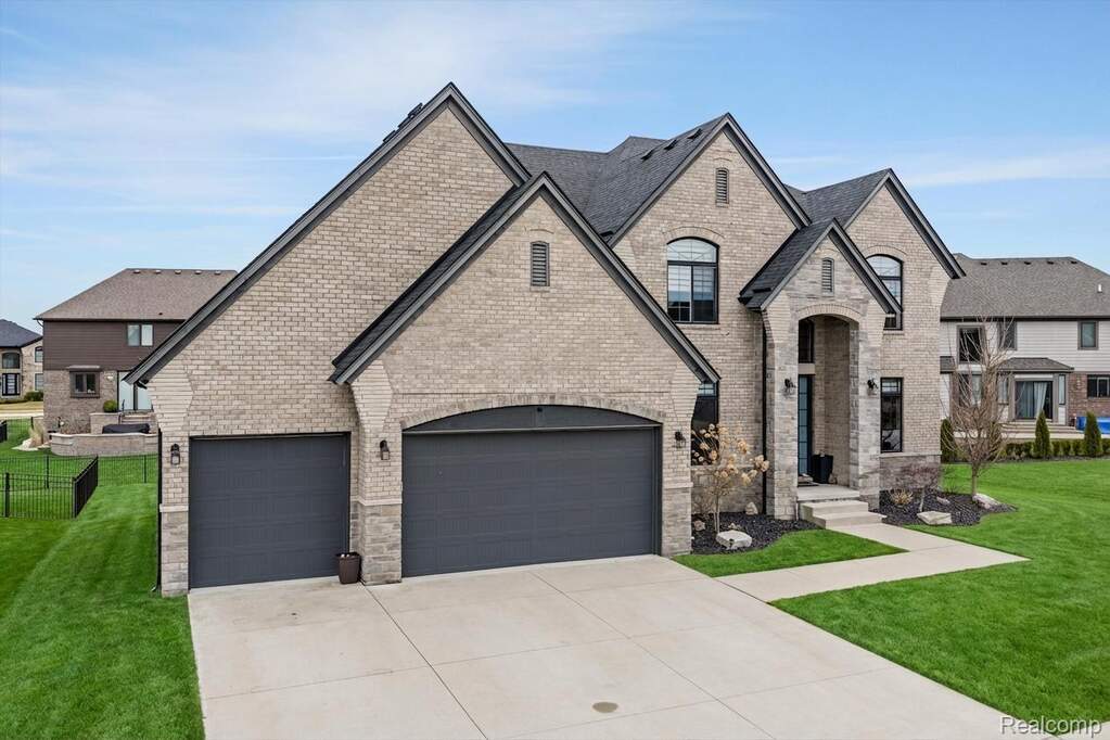 4 Bedroom Single Family Home/House's Image 51