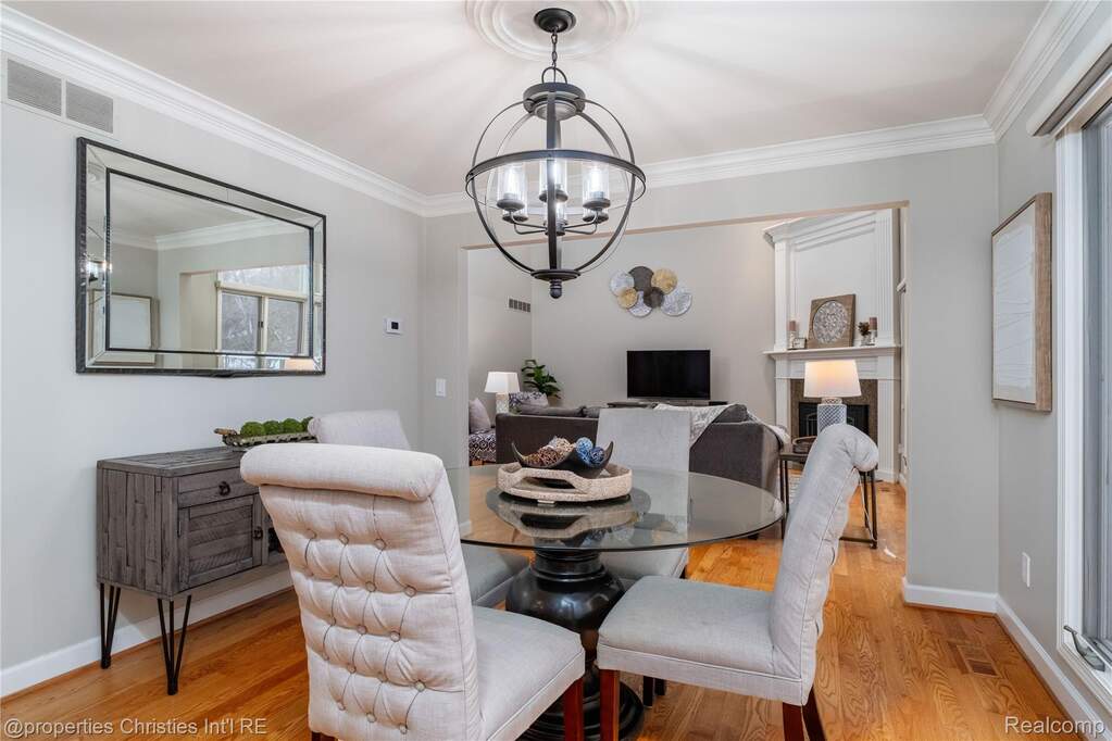 3 Bedroom Apartment/Flat's Image 7