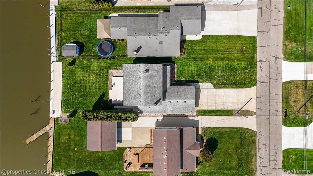 3 Bedroom Single Family Home/House's Image 12
