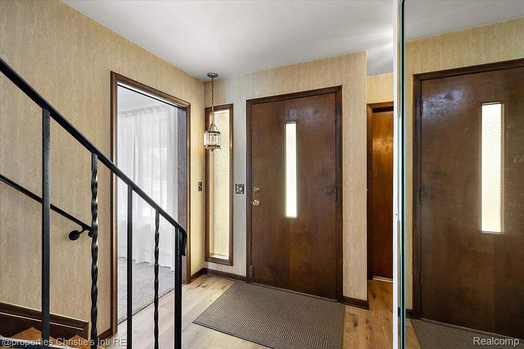3 Bedroom Single Family Home/House's Image 14