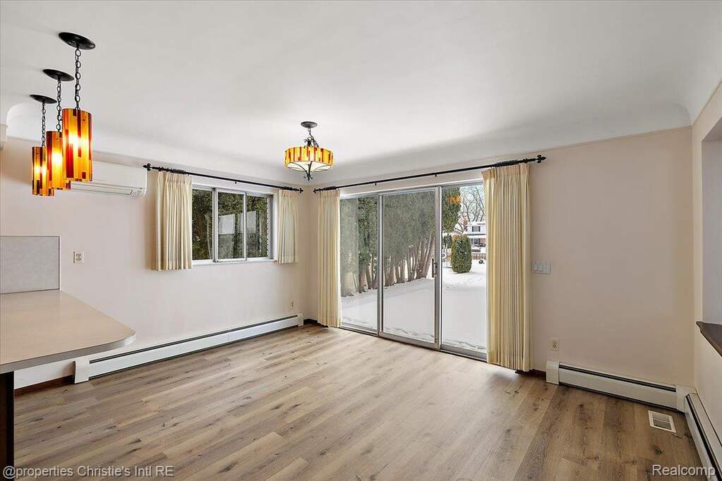 3 Bedroom Single Family Home/House's Image 15