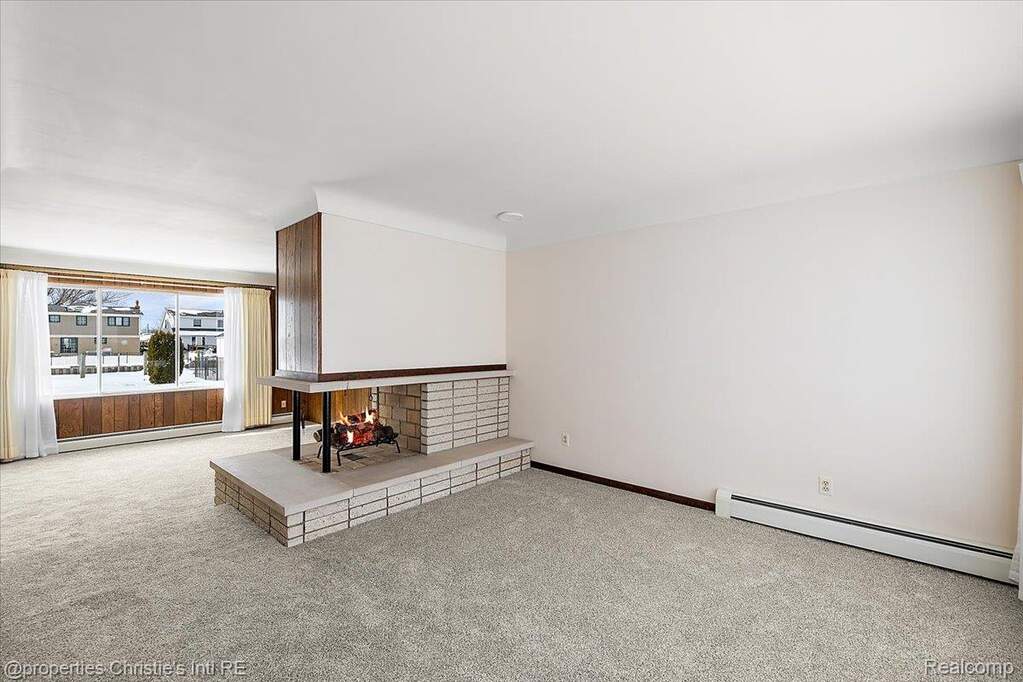 3 Bedroom Single Family Home/House's Image 23
