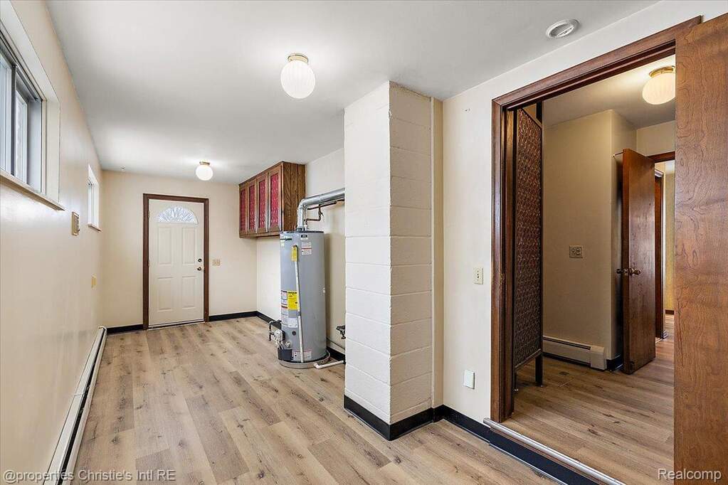 3 Bedroom Single Family Home/House's Image 27