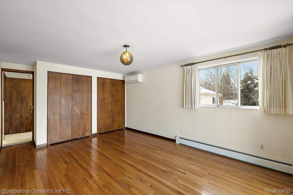 3 Bedroom Single Family Home/House's Image 33