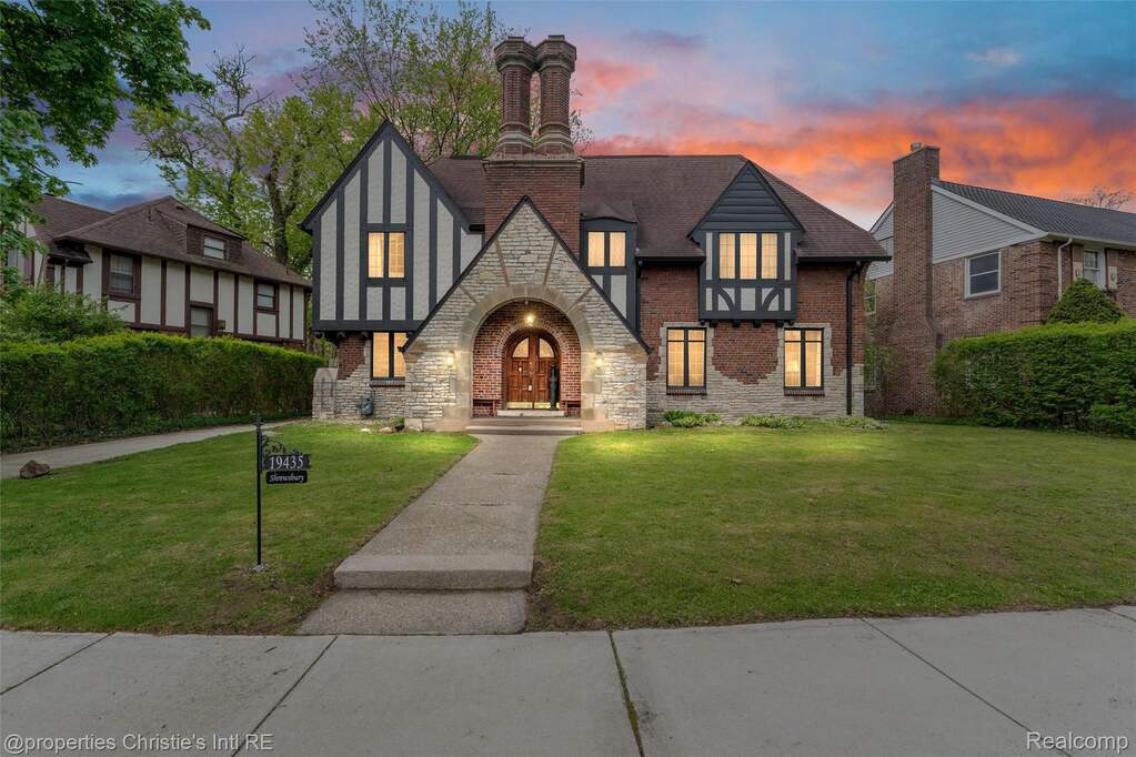 6 Bedroom Single Family Home/House's Image 62