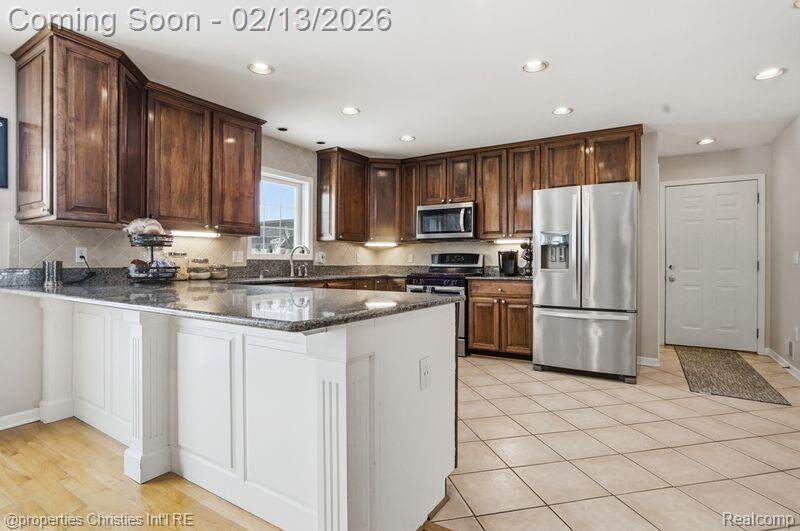 4 Bedroom Single Family Home/House's Image 11