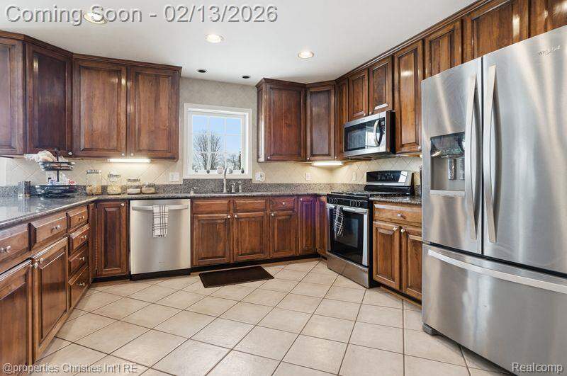 4 Bedroom Single Family Home/House's Image 12