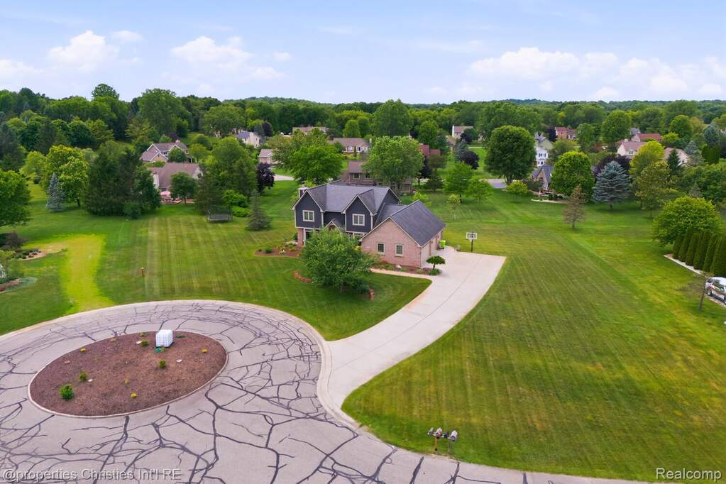 4 Bedroom Single Family Home/House's Image 43