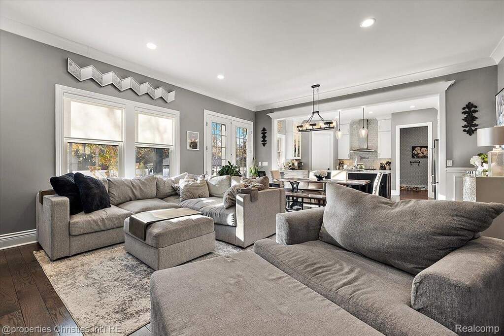 4 Bedroom Single Family Home/House's Image 12