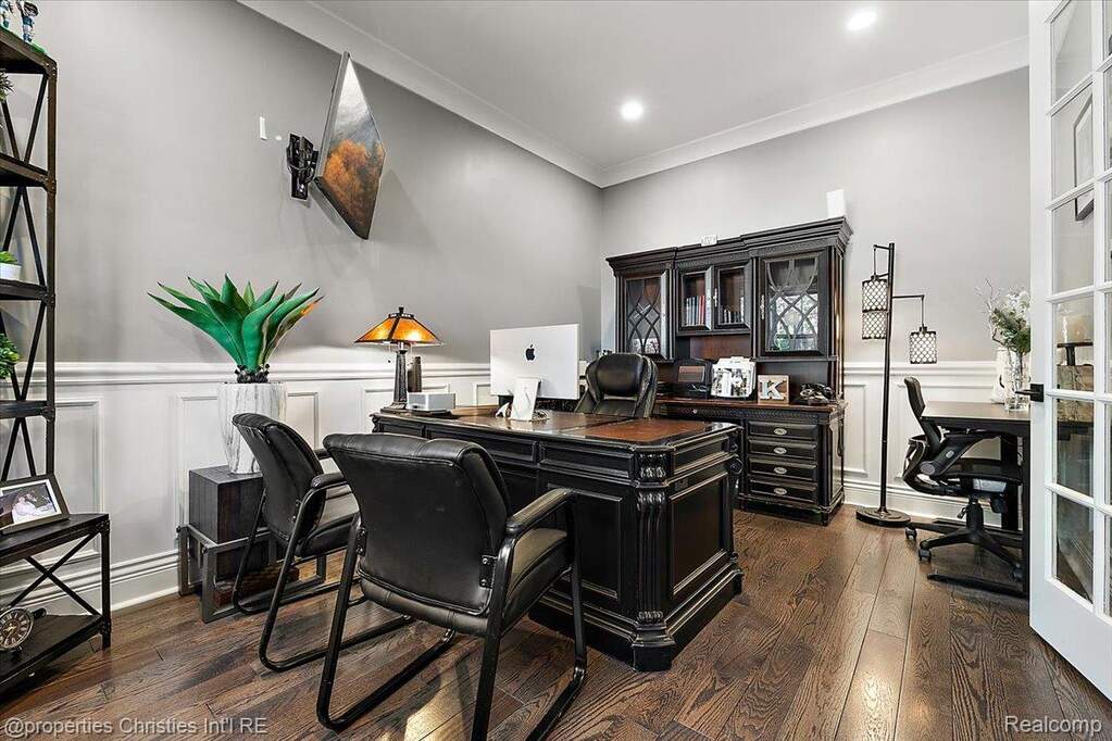 4 Bedroom Single Family Home/House's Image 23