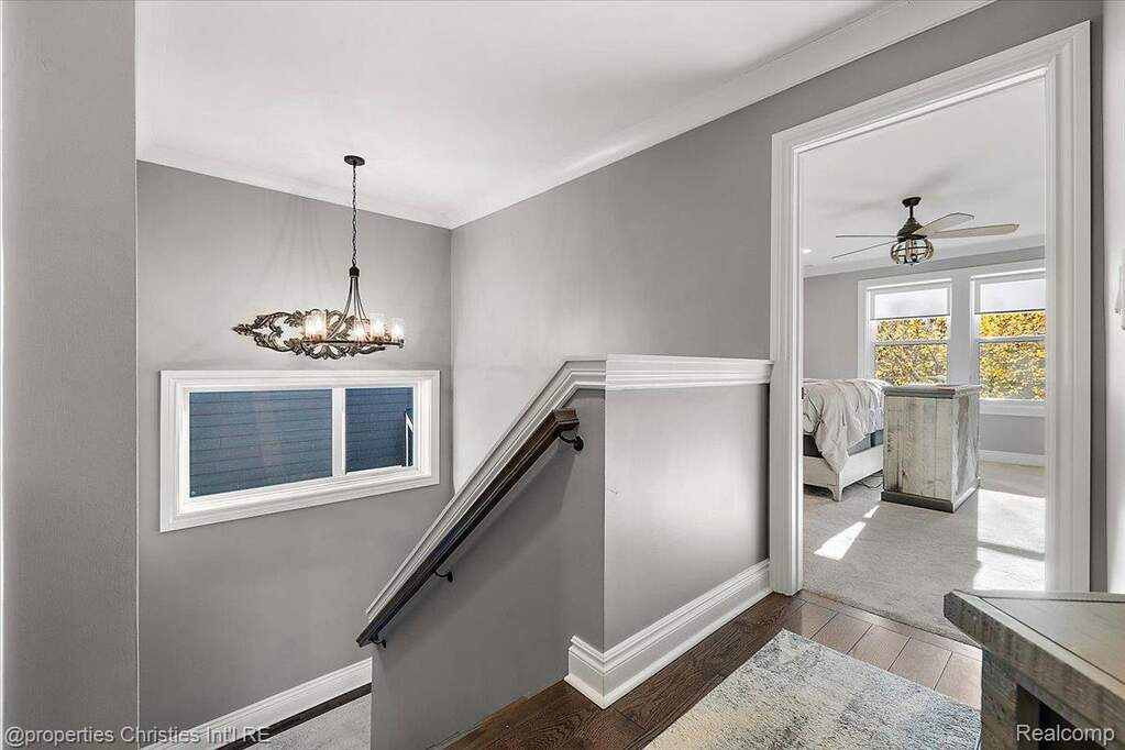 4 Bedroom Single Family Home/House's Image 25