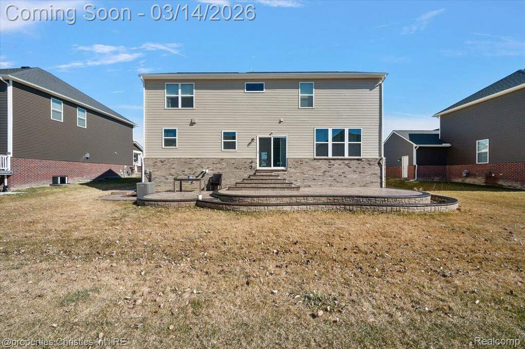 4 Bedroom Single Family Home/House's Image 10