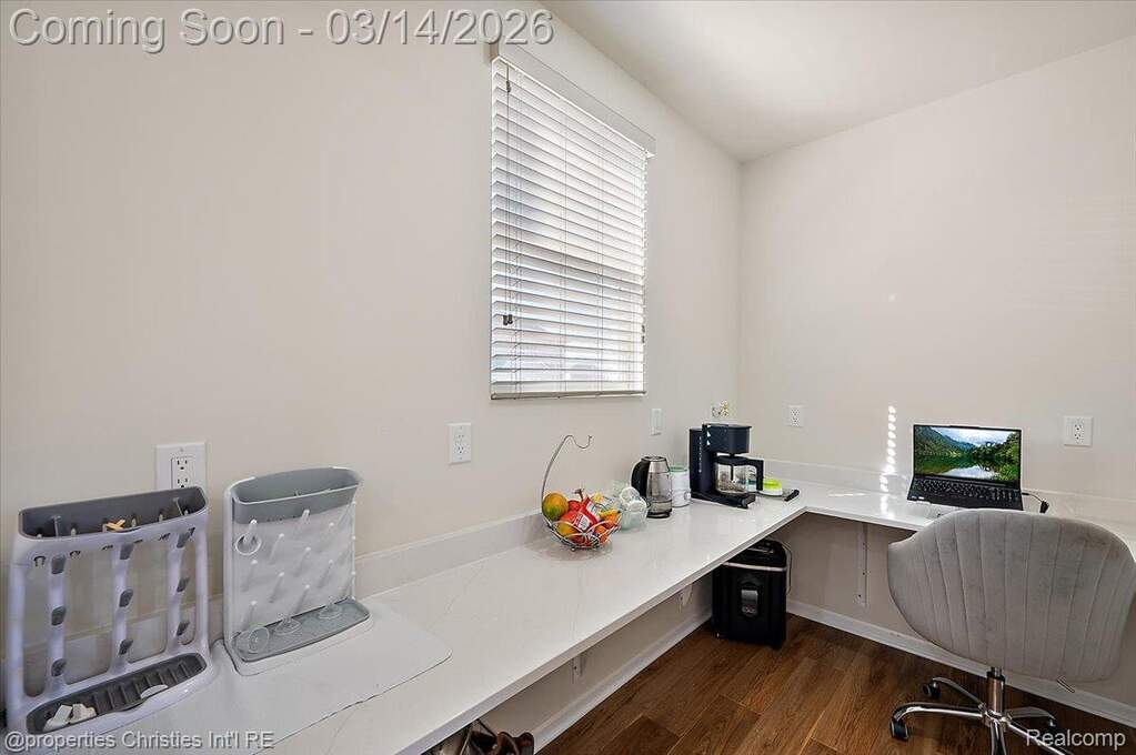 4 Bedroom Single Family Home/House's Image 27