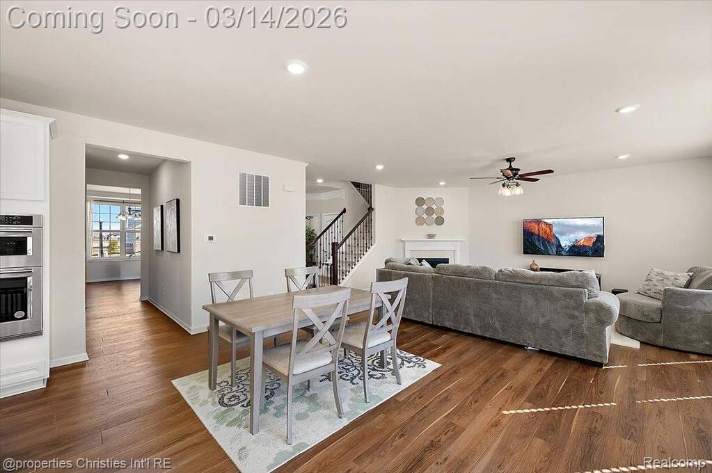 4 Bedroom Single Family Home/House's Image 32