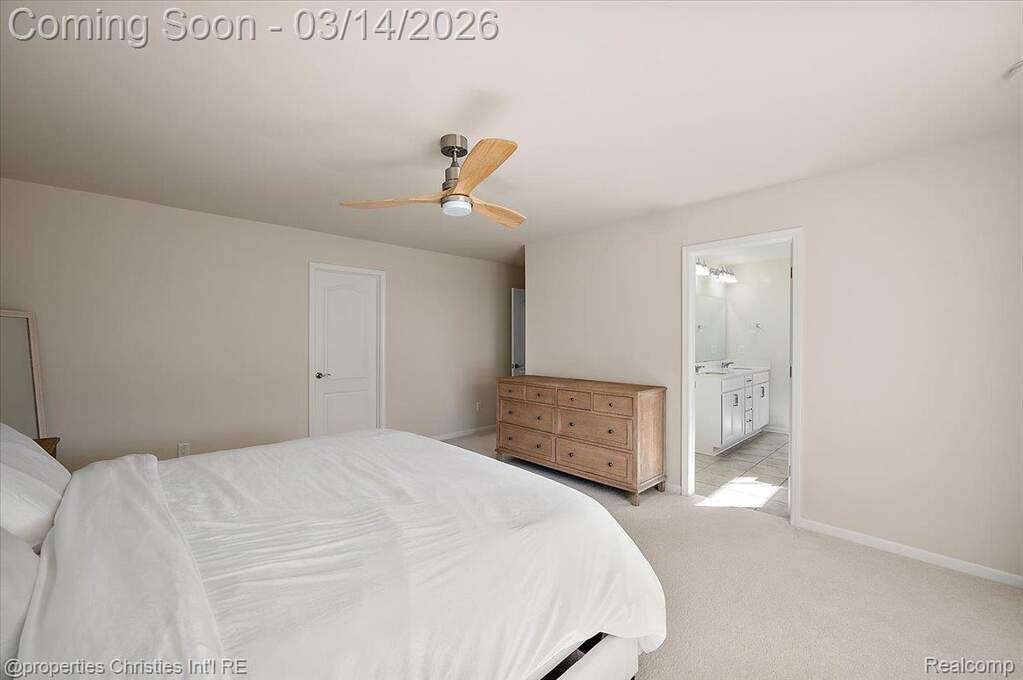 4 Bedroom Single Family Home/House's Image 39