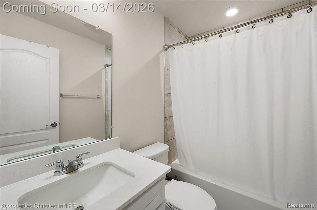4 Bedroom Single Family Home/House's Image 46