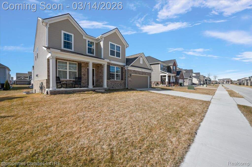 4 Bedroom Single Family Home/House's Image 3