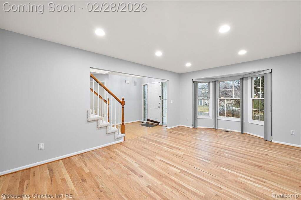 4 Bedroom Single Family Home/House's Image 8