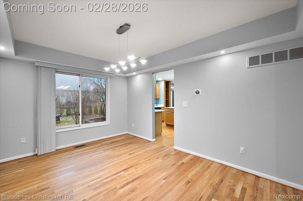 4 Bedroom Single Family Home/House's Image 10