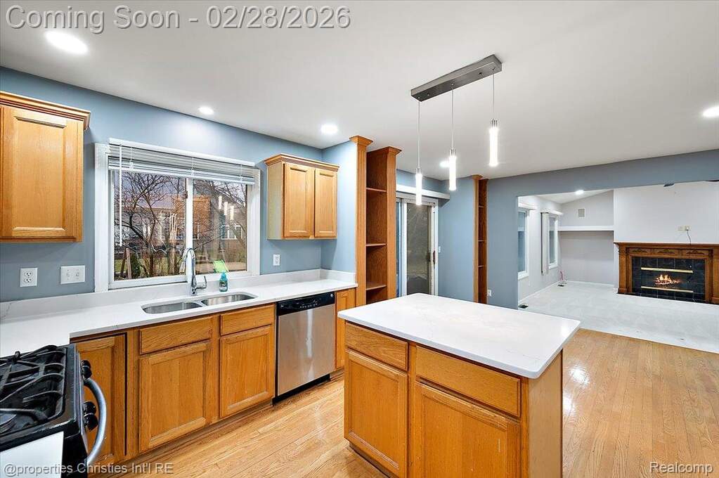 4 Bedroom Single Family Home/House's Image 13