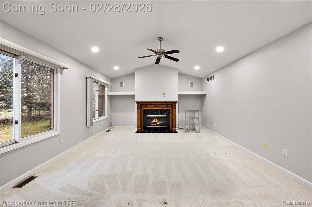 4 Bedroom Single Family Home/House's Image 15