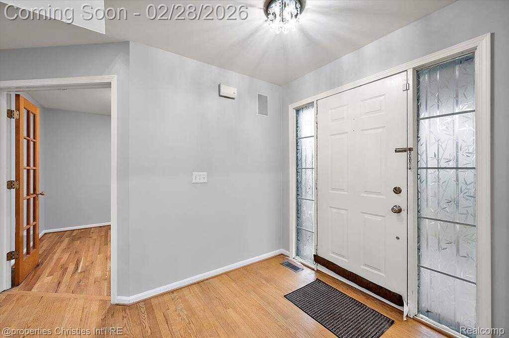 4 Bedroom Single Family Home/House's Image 3