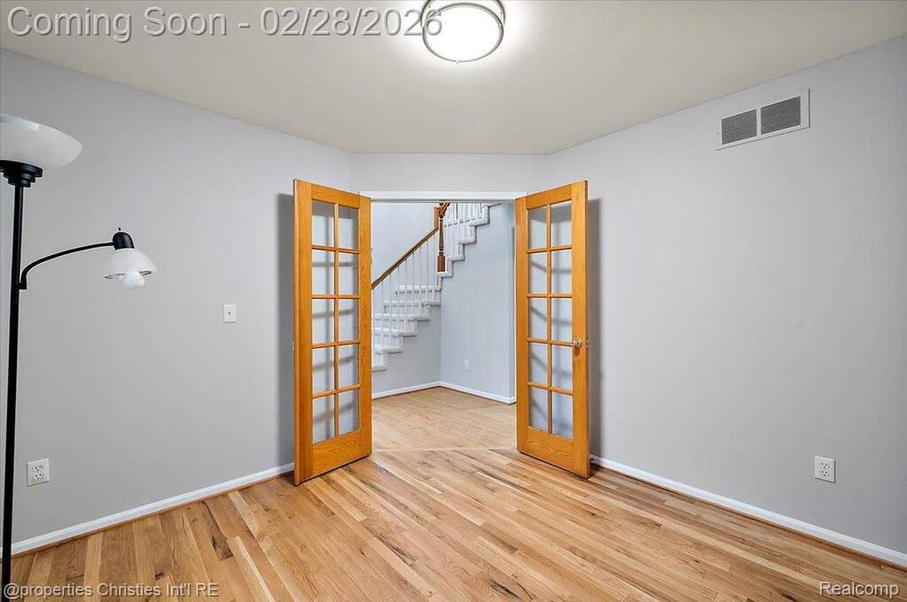4 Bedroom Single Family Home/House's Image 5