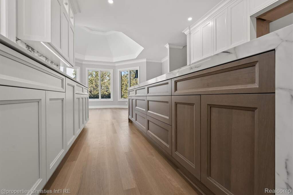 4 Bedroom Single Family Home/House's Image 20
