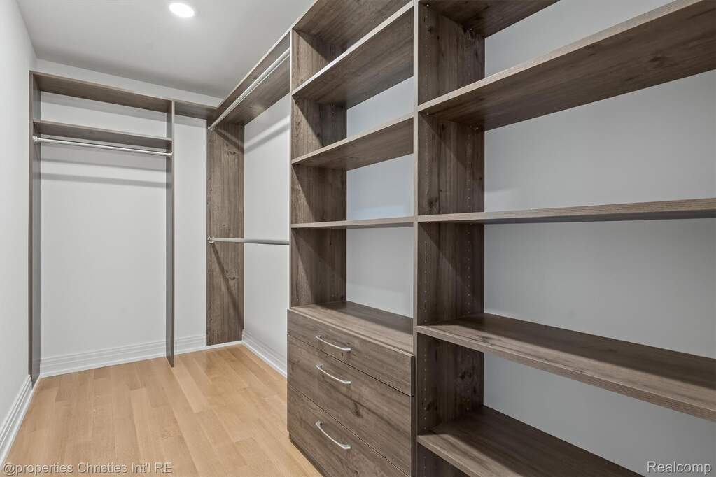 4 Bedroom Single Family Home/House's Image 50