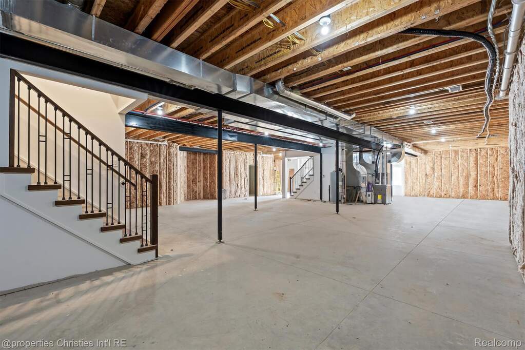 4 Bedroom Single Family Home/House's Image 64