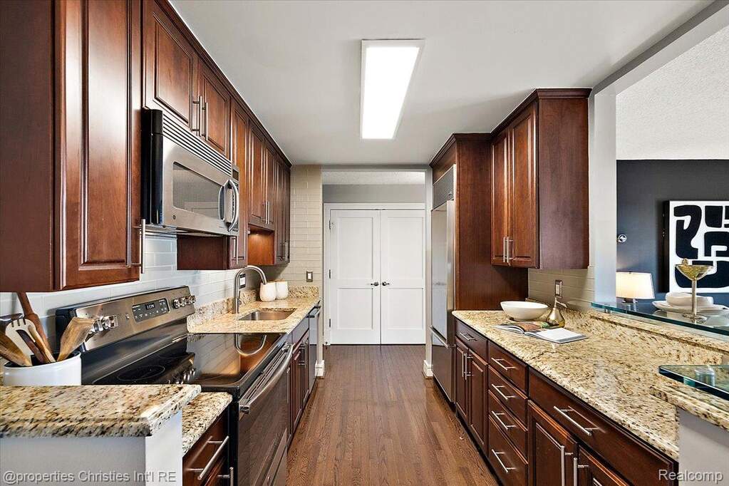 2 Bedroom Apartment/Flat's Image 8
