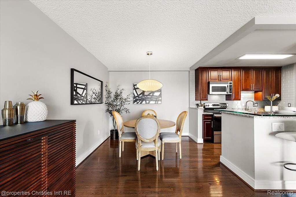 2 Bedroom Apartment/Flat's Image 14