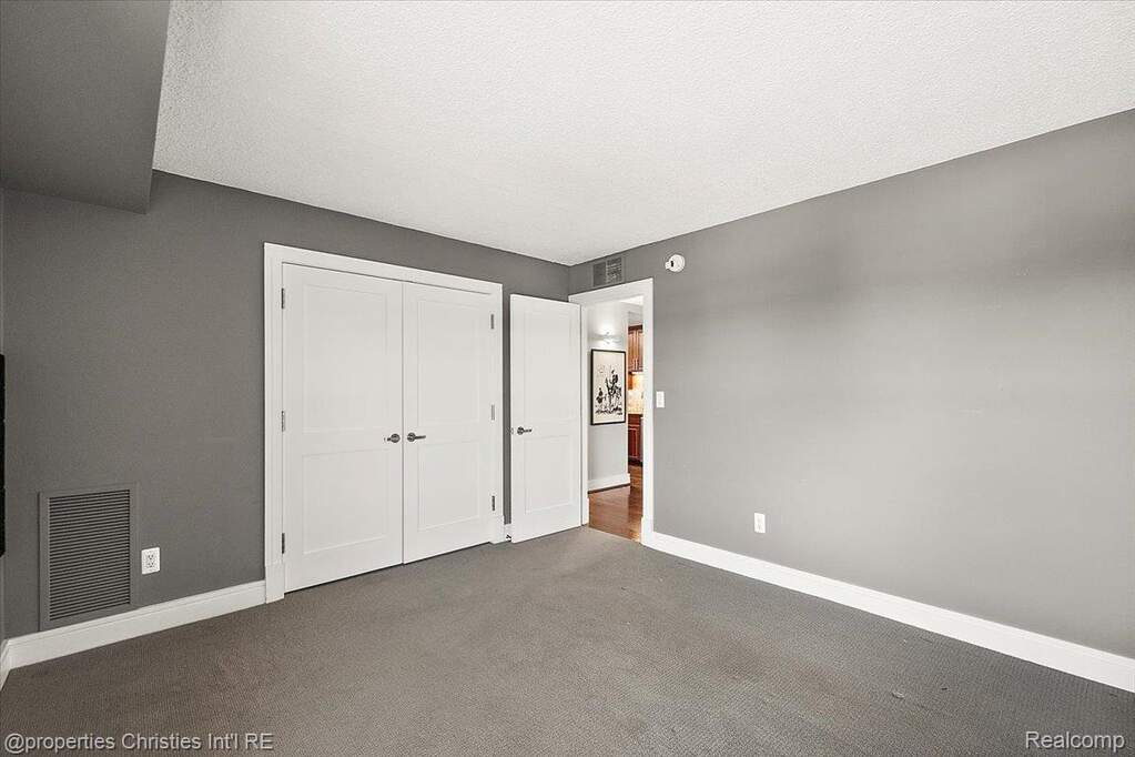2 Bedroom Apartment/Flat's Image 19
