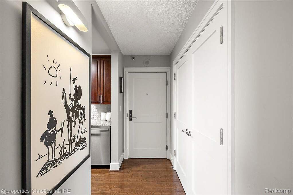 2 Bedroom Apartment/Flat's Image 3