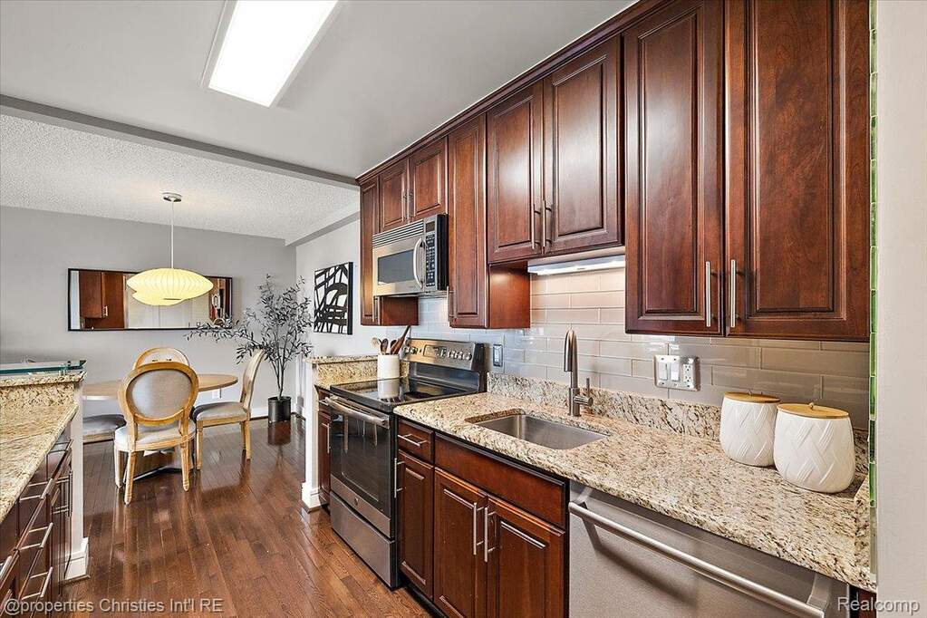 2 Bedroom Apartment/Flat's Image 5