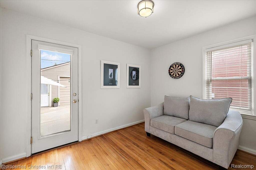 3 Bedroom Single Family Home/House's Image 10