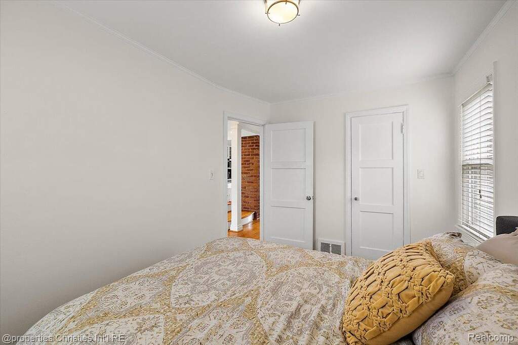 3 Bedroom Single Family Home/House's Image 13