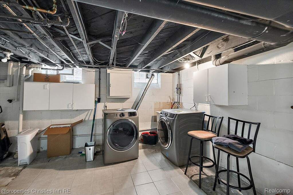 3 Bedroom Single Family Home/House's Image 27