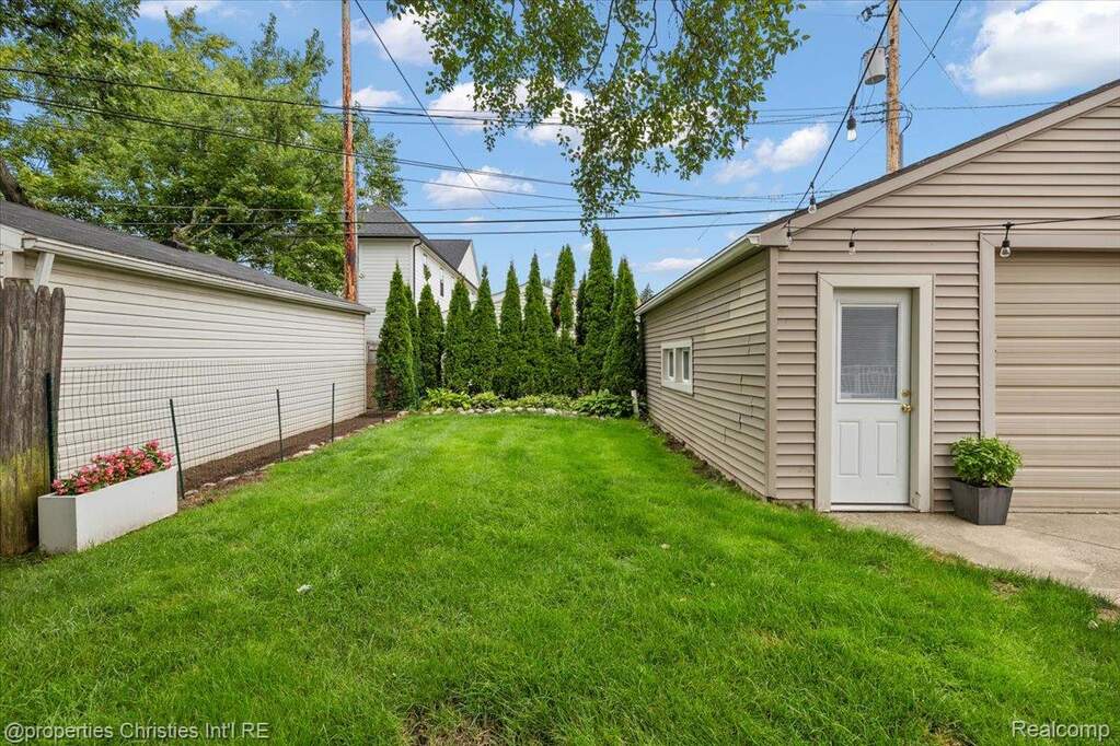 3 Bedroom Single Family Home/House's Image 30