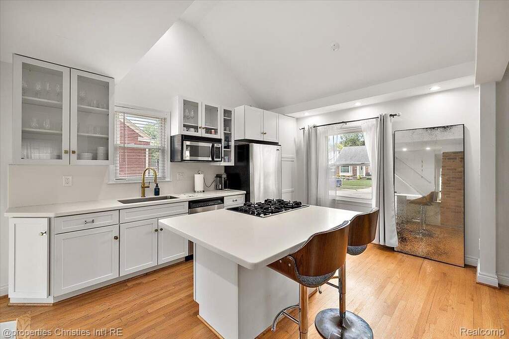 3 Bedroom Single Family Home/House's Image 5