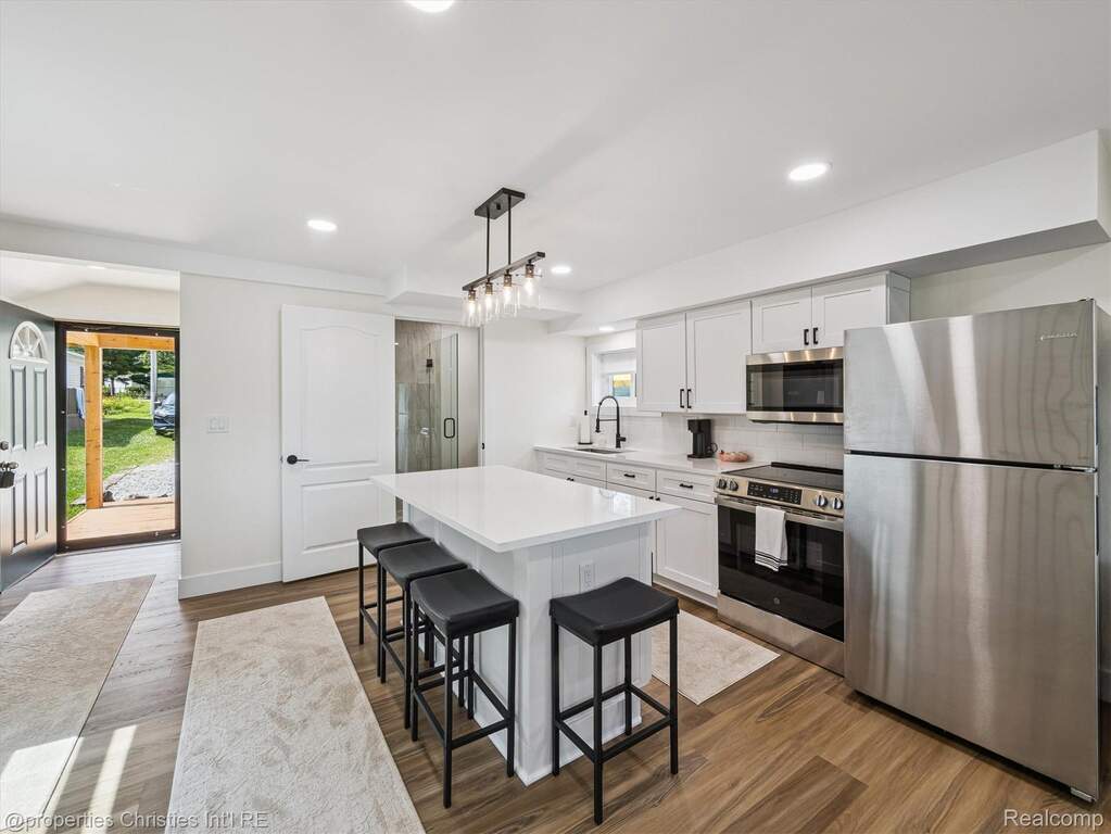 2 Bedroom Single Family Home/House's Image 7