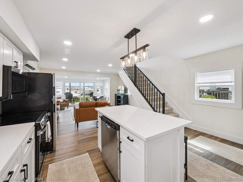 2 Bedroom Single Family Home/House's Image 9