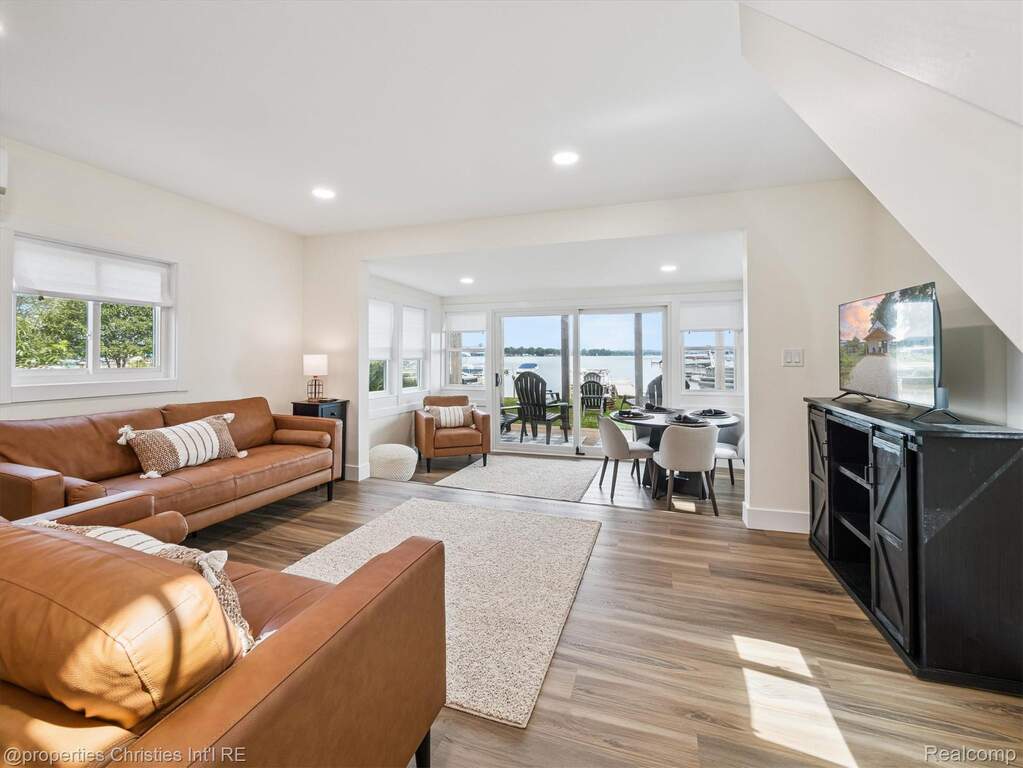 2 Bedroom Single Family Home/House's Image 11
